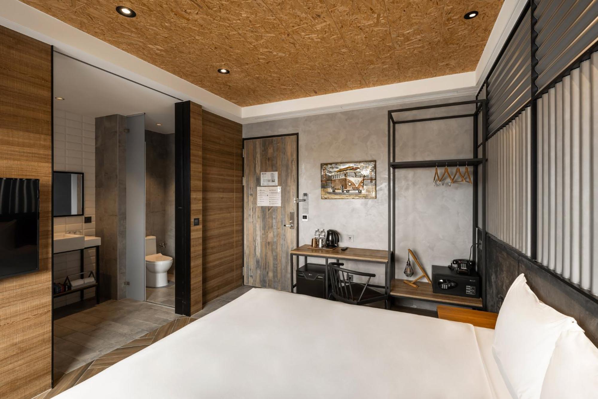 Hotel Leisure 台南行旅-巷弄潮旅 Экстерьер фото